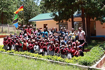 240 Kindern eine Zukunft ermöglichen